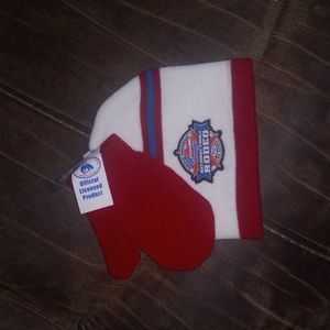 (NWT) PRCA Toddler Hat & Mittens Set